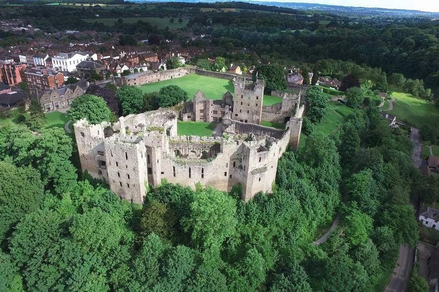 5 Destinații secrete din Anglia: Comori medievale departe de turiști 4 Castelul Ludlow din Shropshire, ruine medievale impresionante în Anglia