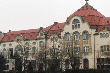 Centrul istoric Oradea cu clădiri Art Nouveau, destinație perfectă pentru weekend